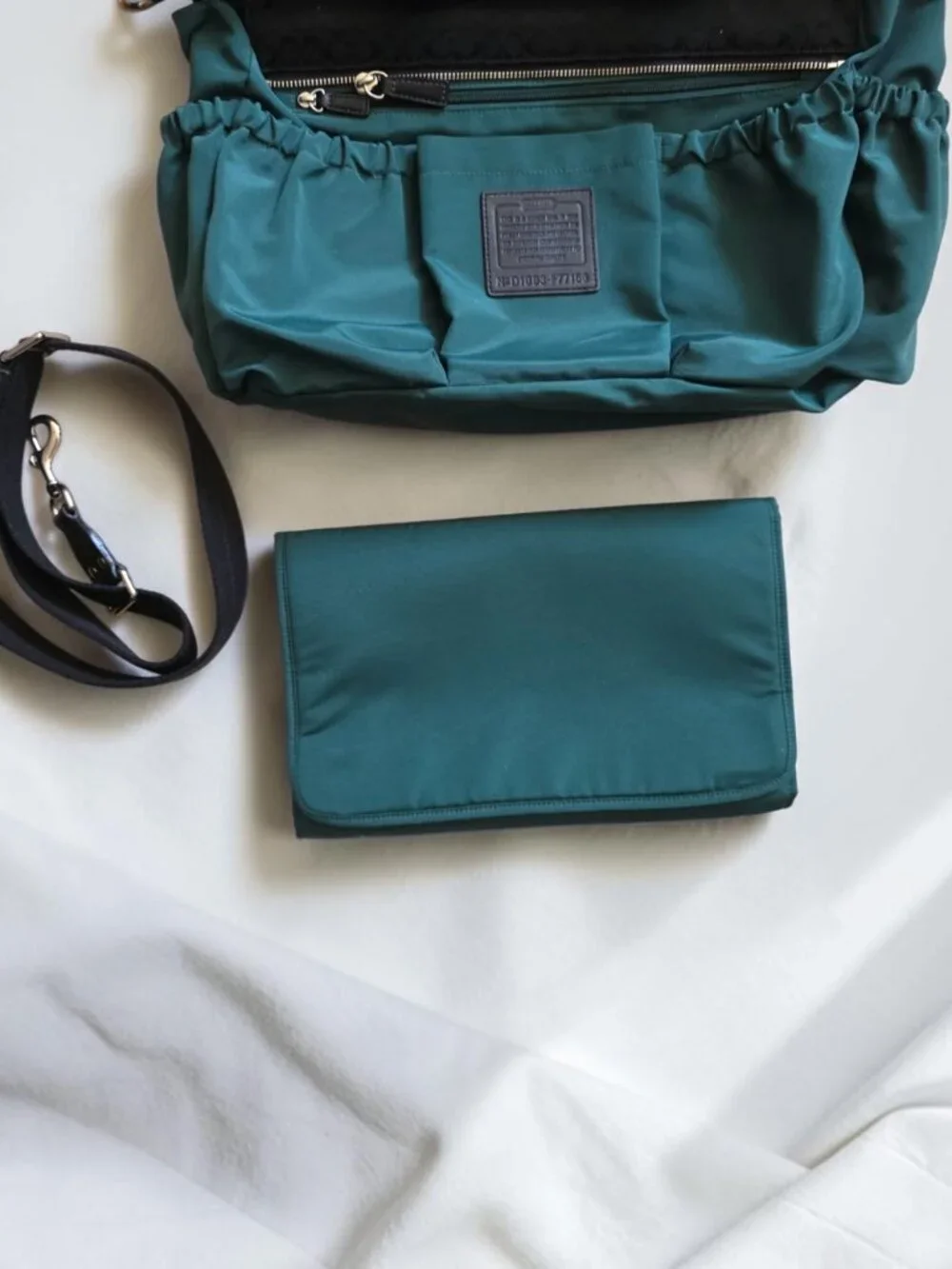 EUC COACH F77156 Signature Multifunction Diaper/Laptop Bag or Purse